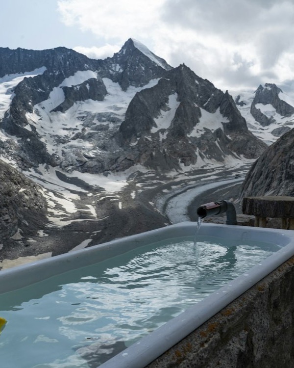 Jacuzzi con vista a las montañas